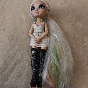 Rainbow High Fashion Doll Amaya Raine 11" Rainbow Glitter Hair Studio Sparkle